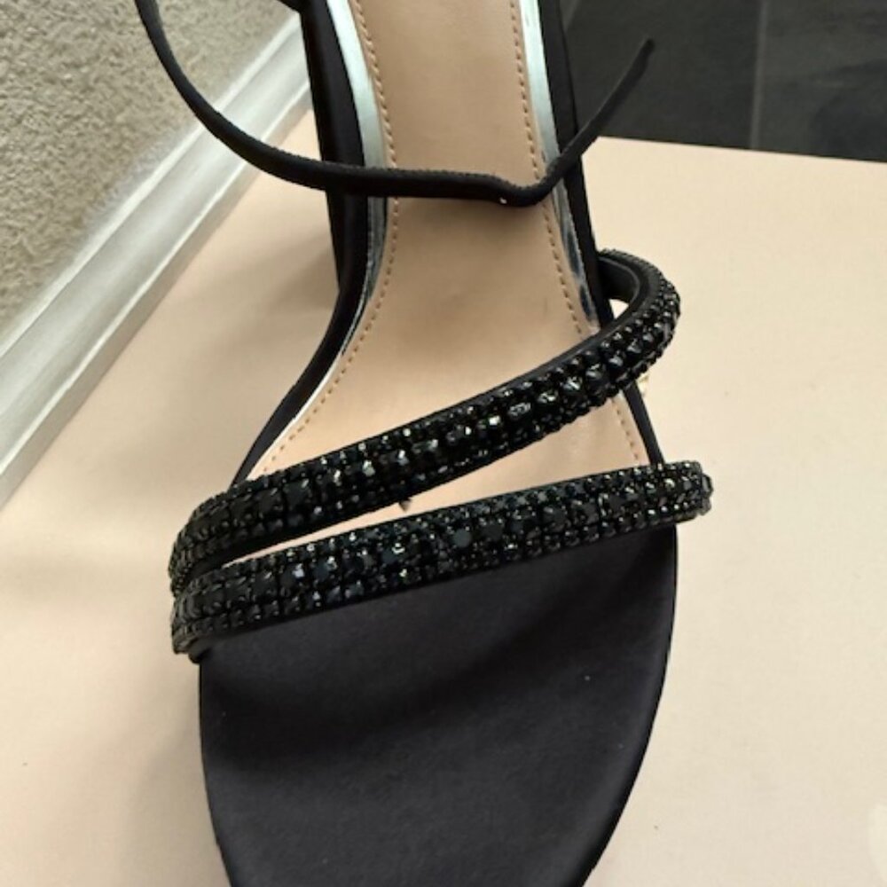 Jewel Badgley Mischka Sz 9  Rochel Platform Block Heel with Gemstone Straps